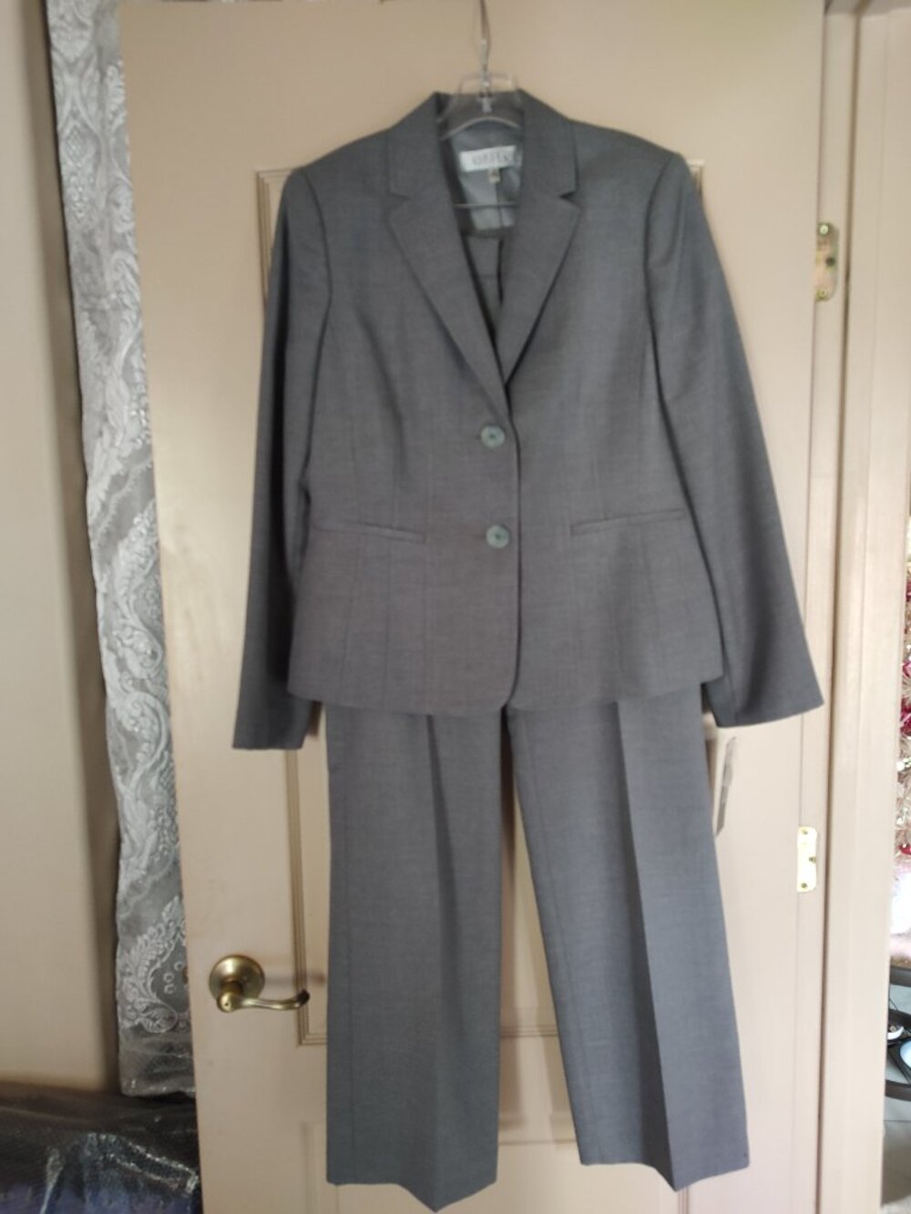NWT - KASPER LINED 2-PC GREY SUIT (10)